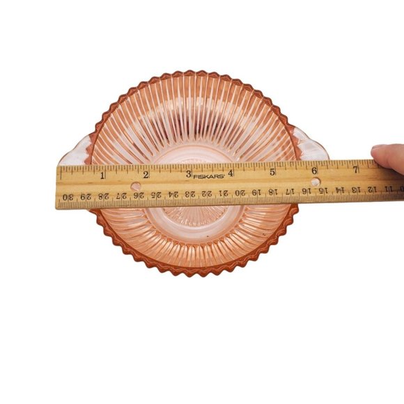 QUEEN MARY PINK Depression BOWL TWO HANDLE, LUG SOUP ANCHOR HOCKING GLASS 5⅜ Dia - Picture 5 of 5